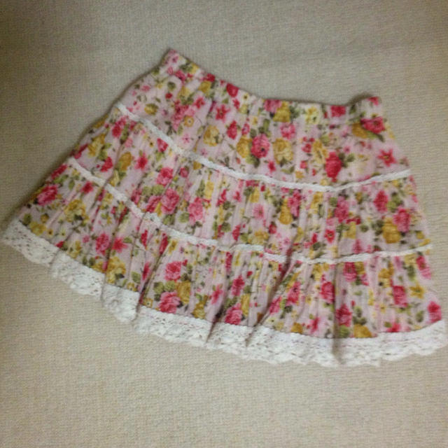 花柄ミニスカ 6月処分×× レディースのスカート(ミニスカート)の商品写真