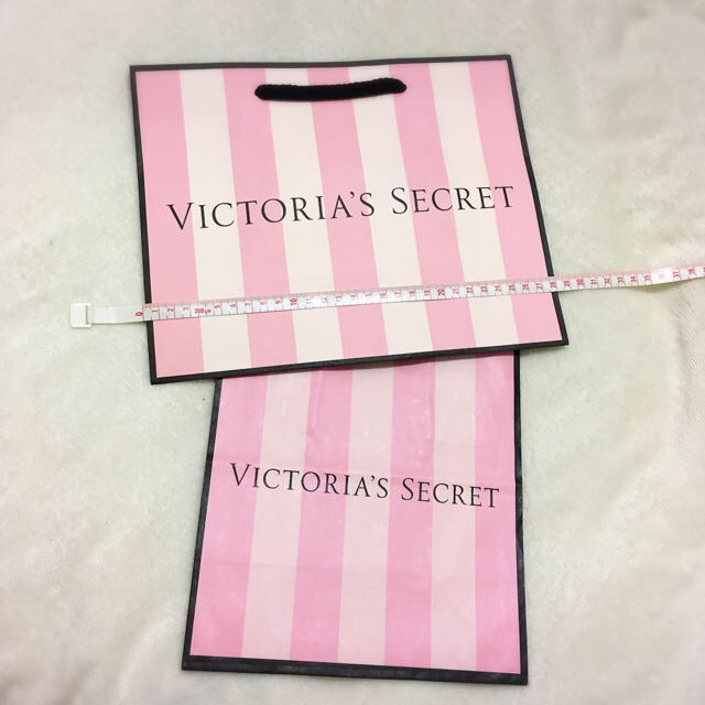 Victoria's Secret(ヴィクトリアズシークレット)のたると。様 専用 レディースのバッグ(ショップ袋)の商品写真