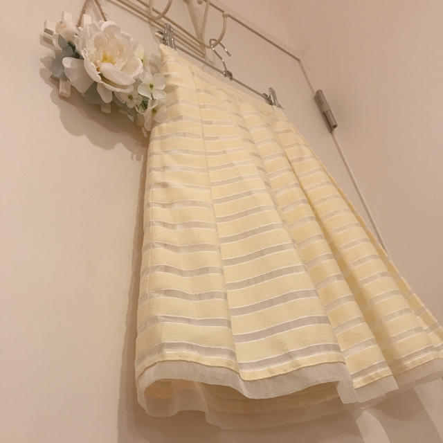 PATTERN fiona(パターンフィオナ)の薄黄色ボーダーのシフォンスカート❤︎ レディースのスカート(ひざ丈スカート)の商品写真