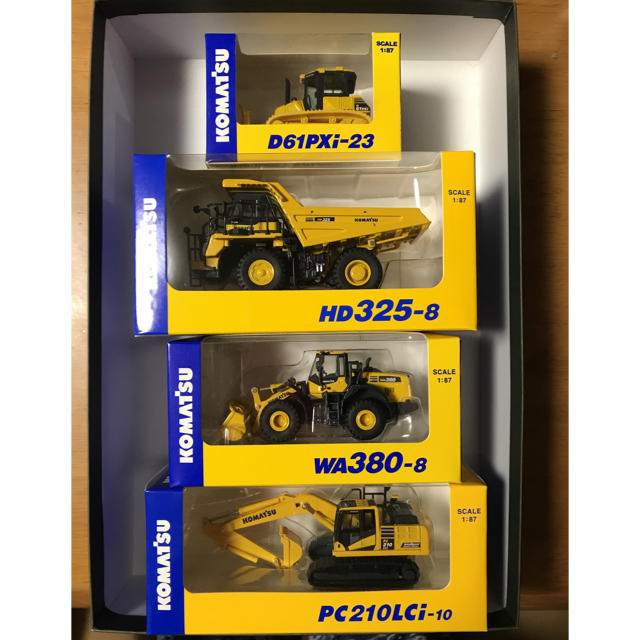 コマツ KOMATSU 株主優待 ミニチュア 4個セット コマツ KOMATSU 株主優待 ミニチュア 4個セット