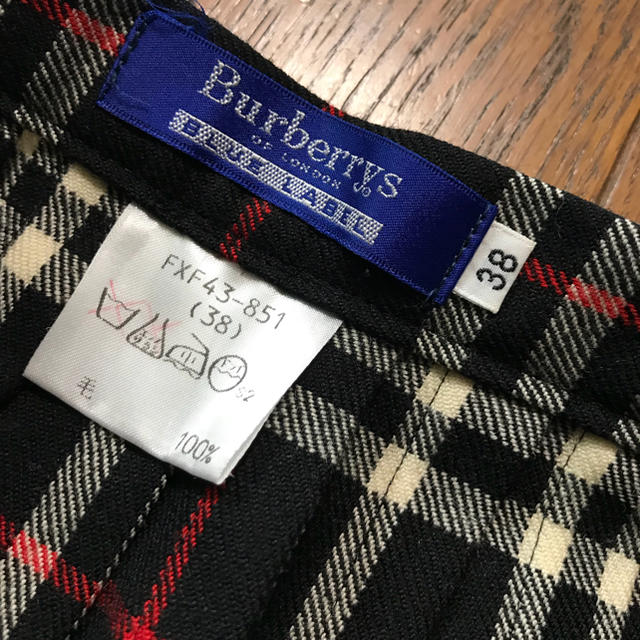 BURBERRY BLUE LABEL(バーバリーブルーレーベル)のBurberry’s レディースのスカート(ひざ丈スカート)の商品写真