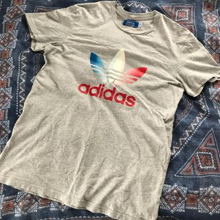 アディダス(adidas)の【adidas】ロゴTシャツ グレー(Tシャツ/カットソー(半袖/袖なし))