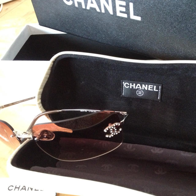CHANEL(シャネル)のシャネルサングラス レディースのファッション小物(サングラス/メガネ)の商品写真