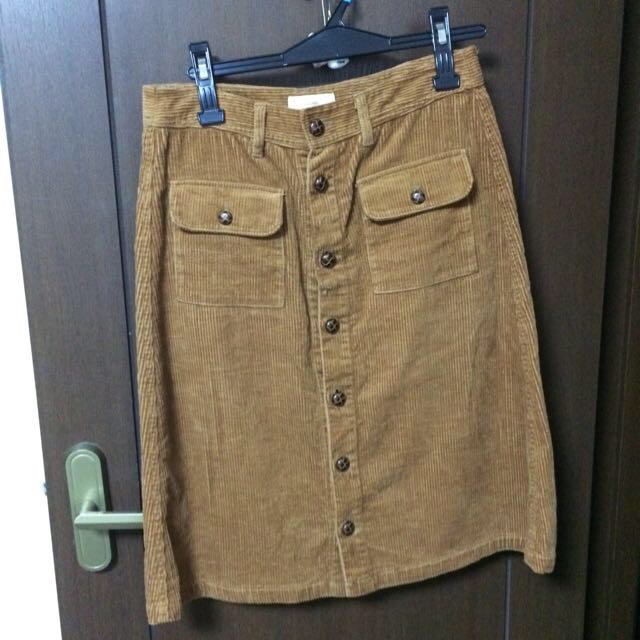 w closet(ダブルクローゼット)のコーデュロイスカート レディースのスカート(ひざ丈スカート)の商品写真