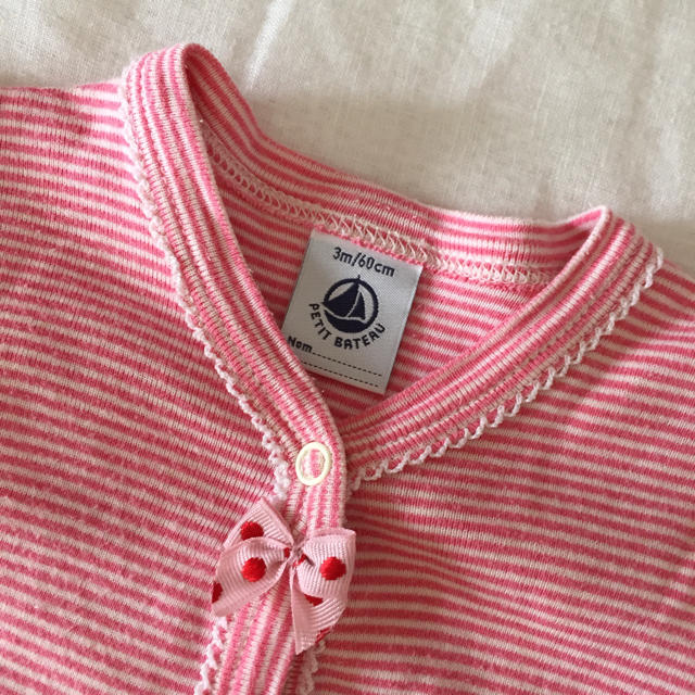 PETIT BATEAU(プチバトー)の長袖ロンパース キッズ/ベビー/マタニティのベビー服(~85cm)(ロンパース)の商品写真