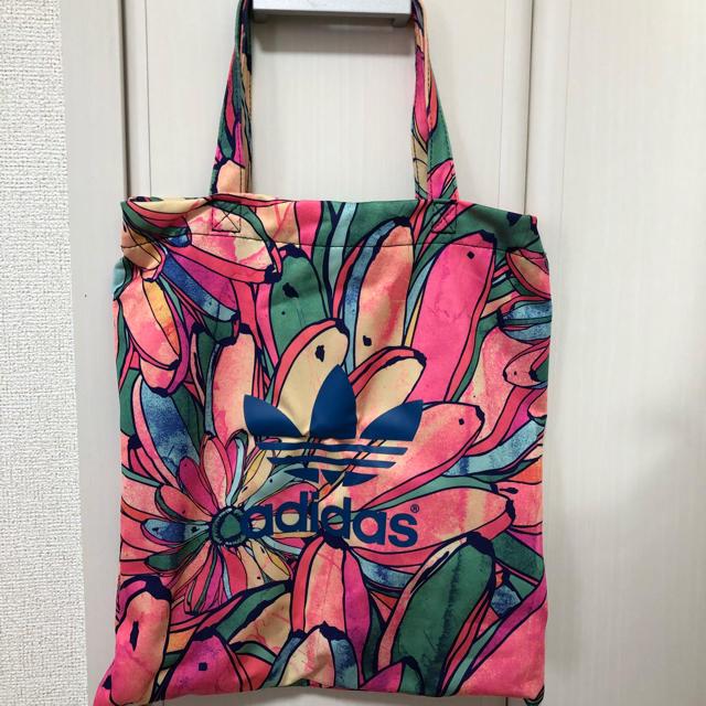 adidas(アディダス)のadidas トートバッグ レディースのバッグ(トートバッグ)の商品写真