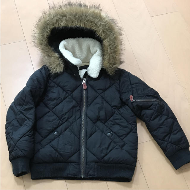 GAP Kids(ギャップキッズ)の再値下げ【美品】ギャップキッズ ダウン130 キッズ/ベビー/マタニティのキッズ服男の子用(90cm~)(ジャケット/上着)の商品写真