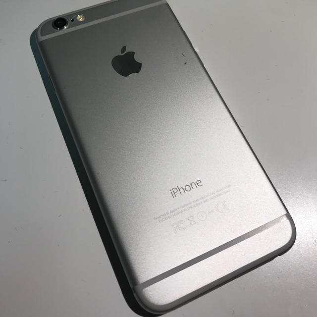 Softbank(ソフトバンク)のiPhone6 64GB シルバー SoftBank 新品ガラスパネル おまけ有 スマホ/家電/カメラのスマートフォン/携帯電話(スマートフォン本体)の商品写真