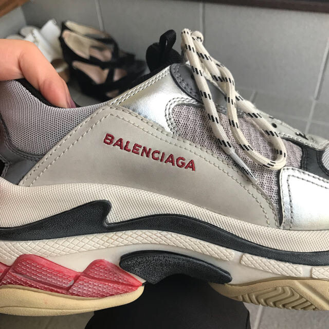 Balenciaga(バレンシアガ)のbalenciaga triple s シルバー 43 メンズの靴/シューズ(スニーカー)の商品写真