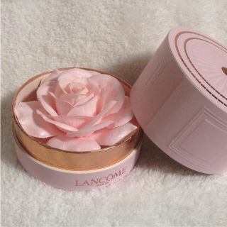 ランコム(LANCOME)の専用ページ(フェイスパウダー)