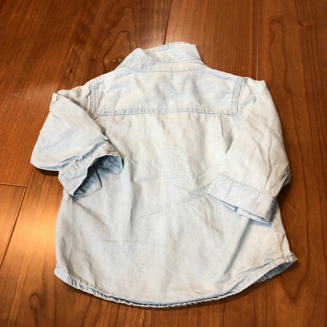 Old Navy(オールドネイビー)のオールドネイビー 薄いデニム キッズ キッズ/ベビー/マタニティのキッズ服男の子用(90cm~)(Tシャツ/カットソー)の商品写真