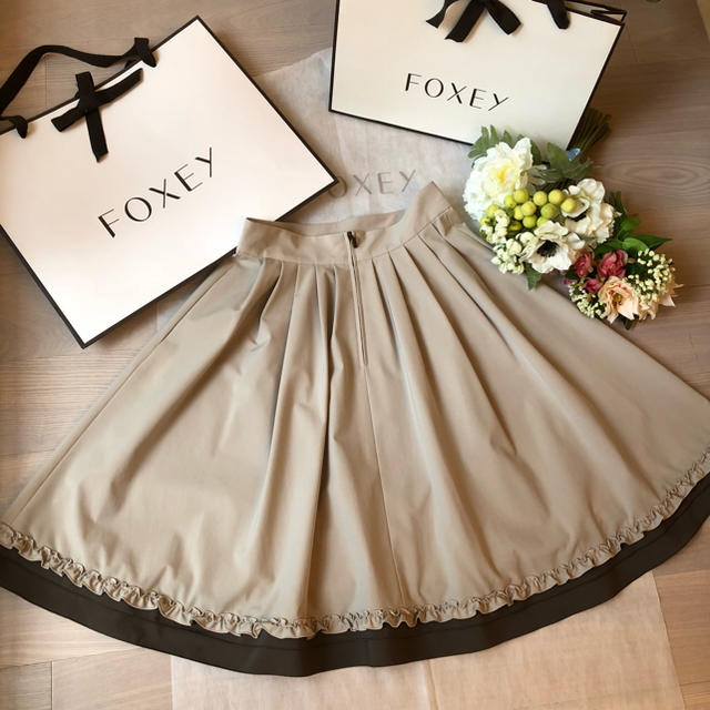 FOXEY(フォクシー)のフォクシー  38  スカート  美品 レディースのスカート(ひざ丈スカート)の商品写真