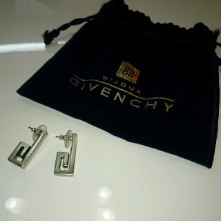 ジバンシィ(GIVENCHY)のジバンシー silverピアス(ピアス)