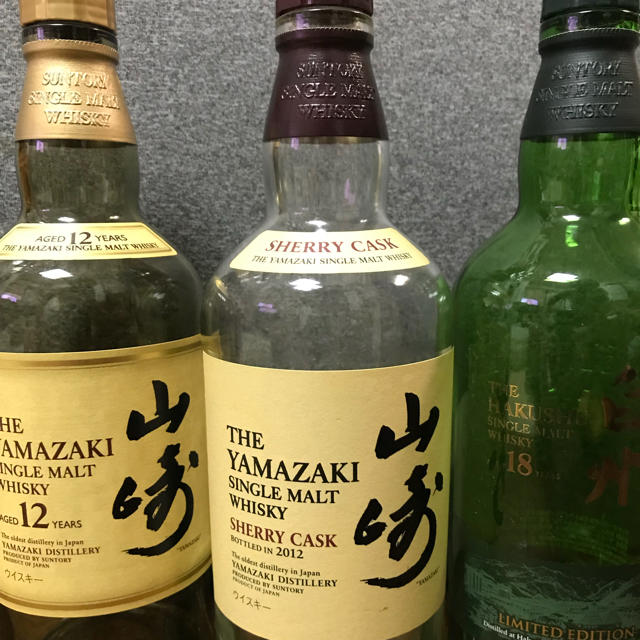 サントリー(サントリー)の山崎シェリーカスク2012年 山崎12年 白州18年 空瓶3本セット 食品/飲料/酒の飲料(その他)の商品写真