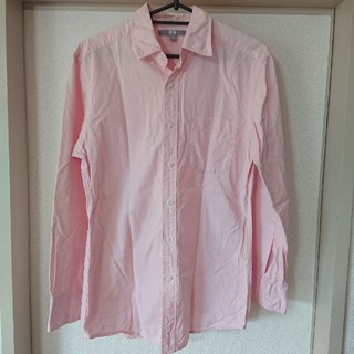 ユニクロ(UNIQLO)のUNIQLO メンズシャツ ピンク(シャツ)