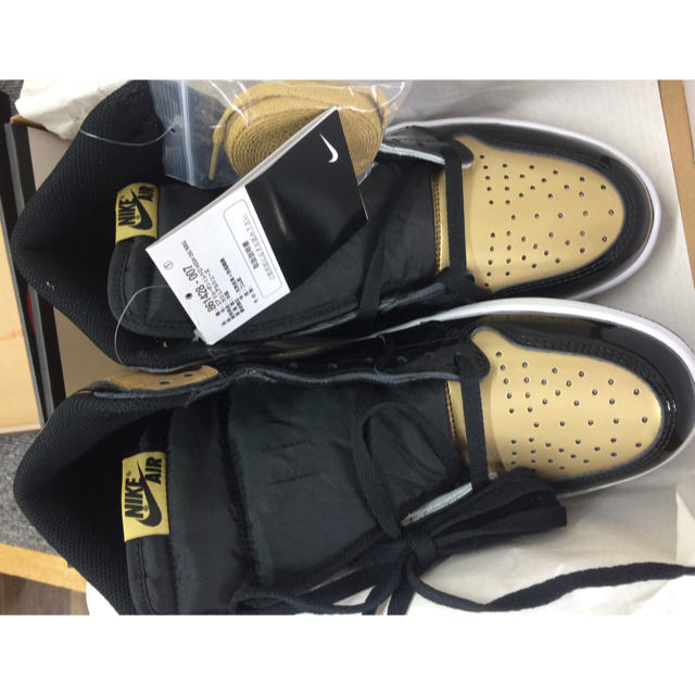 NIKE(ナイキ)のjordan1 gold toe ジョーダン1 ゴールドトゥ nrg og メンズの靴/シューズ(スニーカー)の商品写真