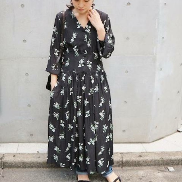 IENA - IENA THE IRON FLORAL-PRINT MAXI ワンピース◇ の通販 by まる ...
