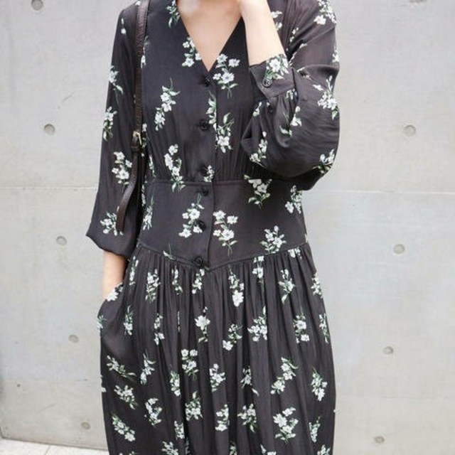 IENA - IENA THE IRON FLORAL-PRINT MAXI ワンピース◇ の通販 by まる ...