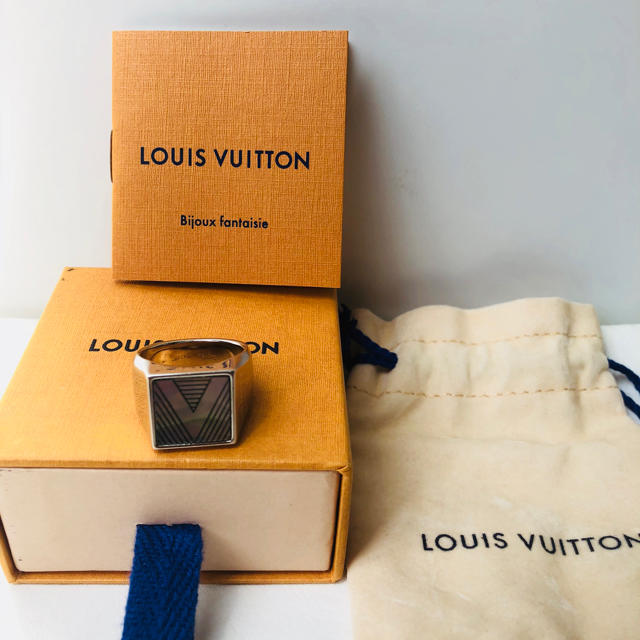 LOUIS VUITTON(ルイヴィトン)のLouis Vuitton  Vシャドーリング  指輪 希少 メンズのアクセサリー(リング(指輪))の商品写真