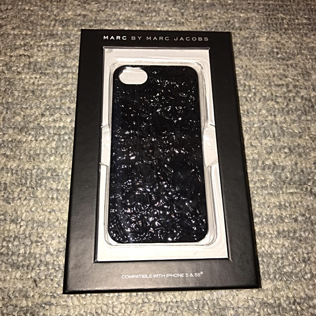 MARC BY MARC JACOBS(マークバイマークジェイコブス)の(値下げしました)MARC BY MARC JACOBS iPhone ケース スマホ/家電/カメラのスマホアクセサリー(iPhoneケース)の商品写真