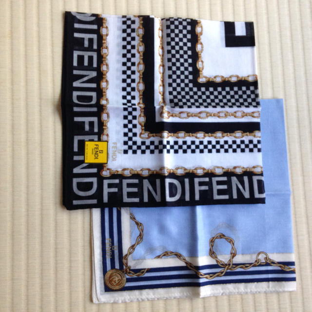 FENDI(フェンディ)のフェンディ＊ハンカチ2枚セット レディースのファッション小物(ハンカチ)の商品写真