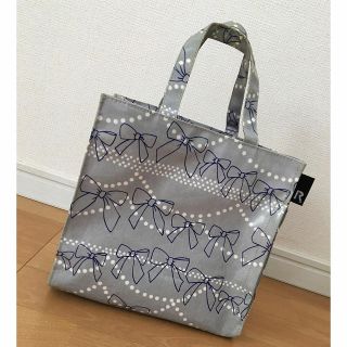 ルートート(ROOTOTE)のROOTOTE リボン柄 ビニール バッグ(トートバッグ)