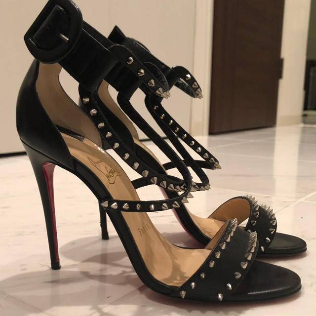 Christian Louboutin(クリスチャンルブタン)のルブタン  レディースの靴/シューズ(サンダル)の商品写真