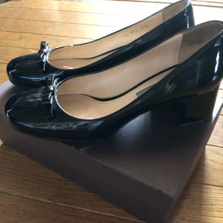 プラダ(PRADA)のPRＡDＡ パンプス 37  2/1 エナメル黒(ハイヒール/パンプス)