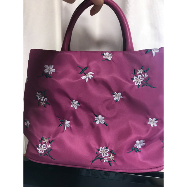 JILL by JILLSTUART(ジルバイジルスチュアート)のjillby花柄刺繍バック レディースのバッグ(ハンドバッグ)の商品写真
