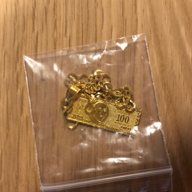 Supreme(シュプリーム)のsupreme100 Dollar Bill Gold Pendant  メンズのアクセサリー(ネックレス)の商品写真