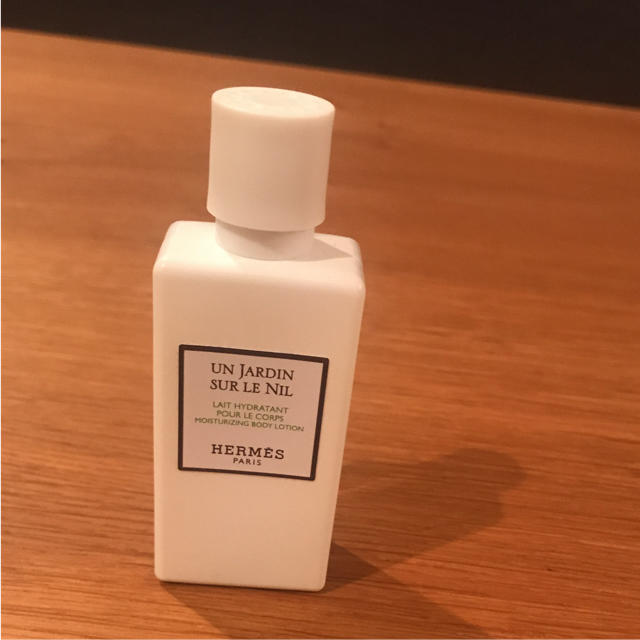 Hermes(エルメス)のエルメスナイルの庭ボディー乳液40ml コスメ/美容のボディケア(ボディローション/ミルク)の商品写真