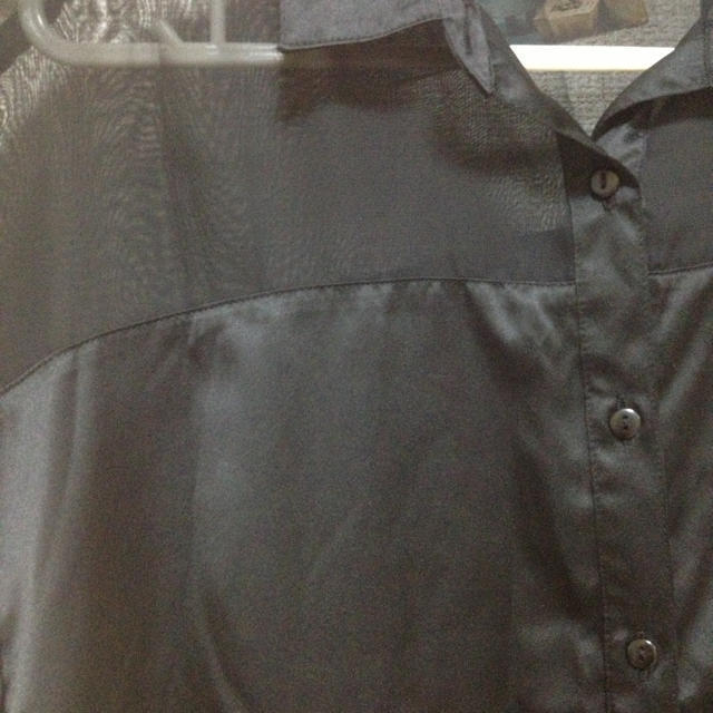 GU(ジーユー)のシースルーブラウス レディースのトップス(Tシャツ(半袖/袖なし))の商品写真