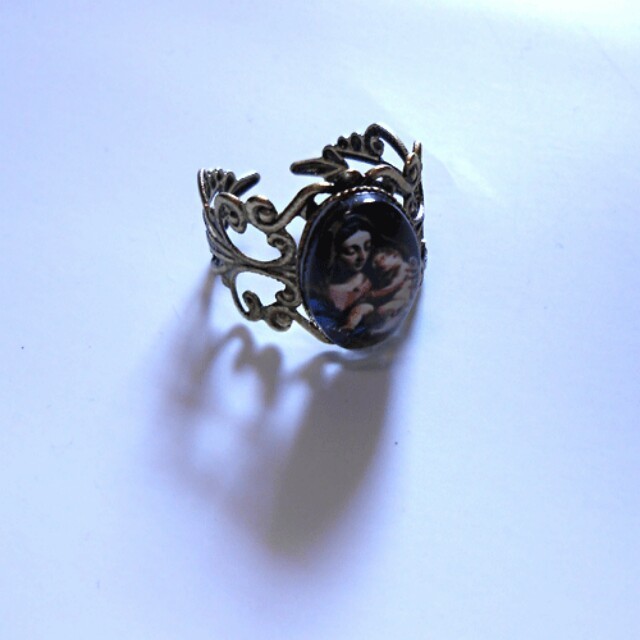聖母子アンティークゴールド調リング レディースのアクセサリー(リング(指輪))の商品写真