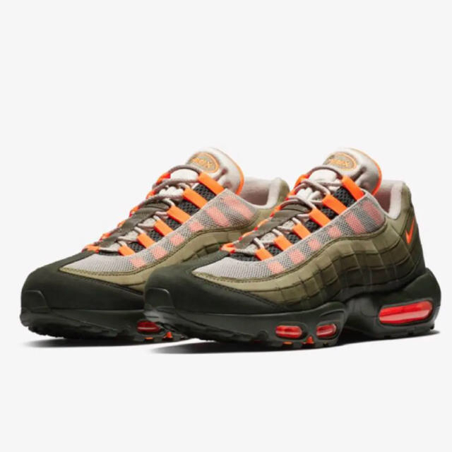 NIKE(ナイキ)の【B.B.様専用】AIR MAX 95 TOTAL ORANGE メンズの靴/シューズ(スニーカー)の商品写真