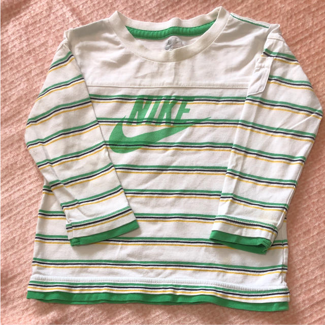 NIKE(ナイキ)のロングTシャツ ナイキ キッズ/ベビー/マタニティのキッズ服男の子用(90cm~)(Tシャツ/カットソー)の商品写真