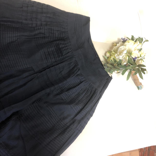 theory(セオリー)の♪セオリー♪シルク混素敵な織柄♪黒 レディースのスカート(ひざ丈スカート)の商品写真