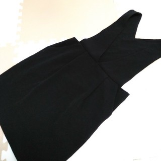 エヌナチュラルビューティーベーシック(N.Natural beauty basic)のブラックジャンパースカート(ひざ丈ワンピース)