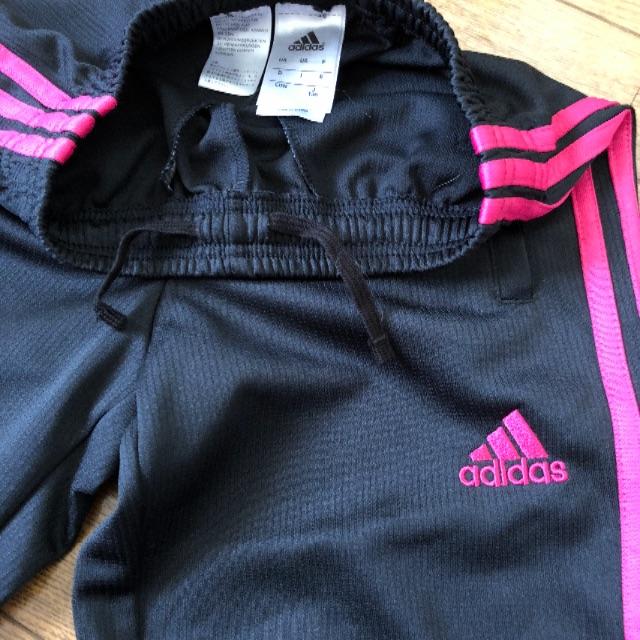 adidas(アディダス)のアディダス ジャージズボン黒 子供 キッズ/ベビー/マタニティのキッズ服女の子用(90cm~)(パンツ/スパッツ)の商品写真