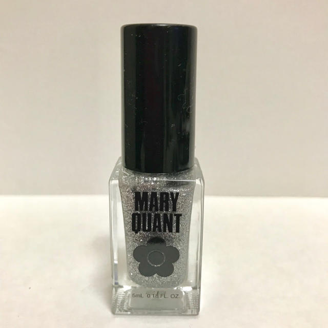 MARY QUANT(マリークワント)のマリークヮント 新品 ネイルポリッシュ 033 シルバー ラメ コスメ/美容のネイル(マニキュア)の商品写真