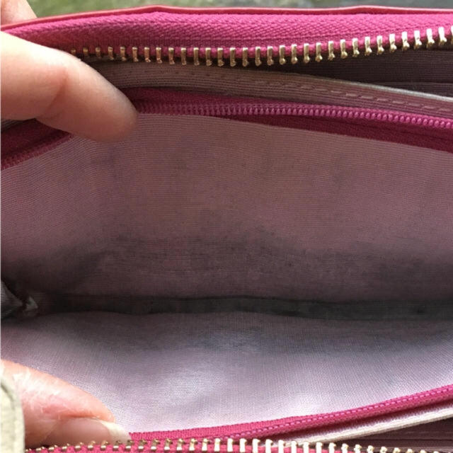 Samantha Thavasa(サマンサタバサ)のラウンドファスナー長財布 香水柄ピンク サマンサタバサプチチョイス レディースのファッション小物(財布)の商品写真