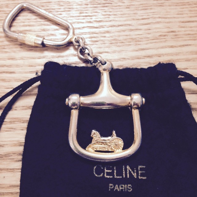 celine 超レア セリーヌ ヴィンテージ 馬車金具 チャーム キーホルダーの通販 by ルーハ's shop｜セリーヌならラクマ