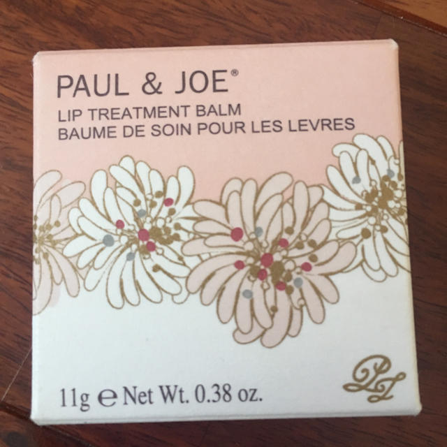 PAUL & JOE(ポールアンドジョー)の【送料込】PAUL&JOE リップトリートメントバーム 01 コスメ/美容のスキンケア/基礎化粧品(リップケア/リップクリーム)の商品写真