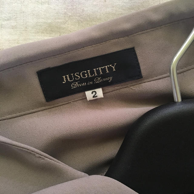 JUSGLITTY(ジャスグリッティー)のJUSGLITTY ワンピース レディースのワンピース(ひざ丈ワンピース)の商品写真