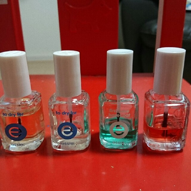 Essie(エッシー)のessie2本セット💅✨ コスメ/美容のネイル(マニキュア)の商品写真