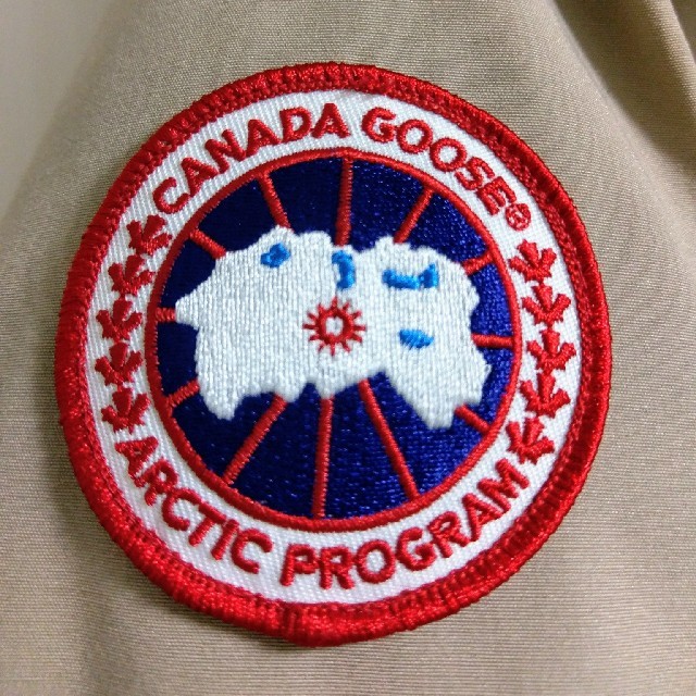 CANADA GOOSE(カナダグース)の気まぐれセール 希少 廃盤 S カナダグース ラブラドール タン メンズのジャケット/アウター(ダウンジャケット)の商品写真