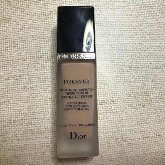 Christian Dior(クリスチャンディオール)のディオールスキン フォーヴァー フルイド 020 コスメ/美容のベースメイク/化粧品(ファンデーション)の商品写真