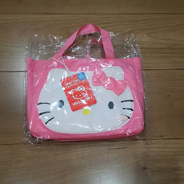 ハローキティ(ハローキティ)のHELLO KITTY   レインコート  90 キッズ/ベビー/マタニティのキッズ服女の子用(90cm~)(その他)の商品写真