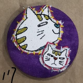 猫 バッチ ねこ ブローチ ハンドメイド(コサージュ/ブローチ)