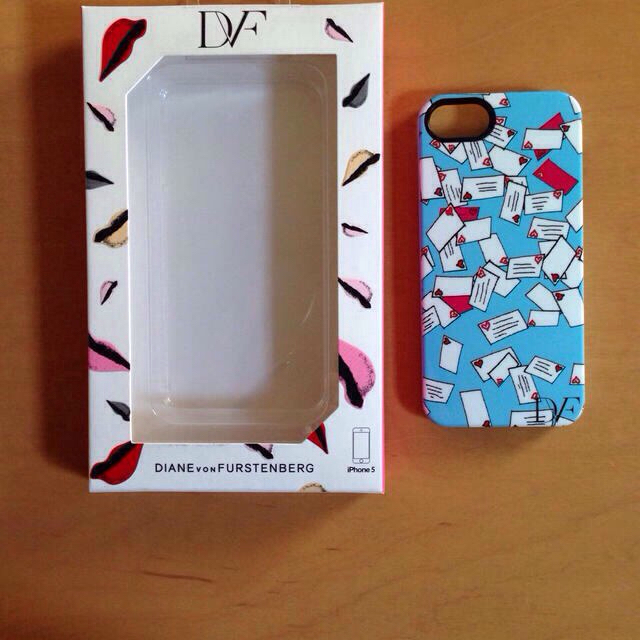 DIANE von FURSTENBERG(ダイアンフォンファステンバーグ)のDVF iPhone5ケース スマホ/家電/カメラのスマホアクセサリー(モバイルケース/カバー)の商品写真