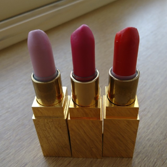 Yves Saint Laurent Beaute(イヴサンローランボーテ)の【中古】イヴ・サンローラン口紅３本セット コスメ/美容のベースメイク/化粧品(口紅)の商品写真